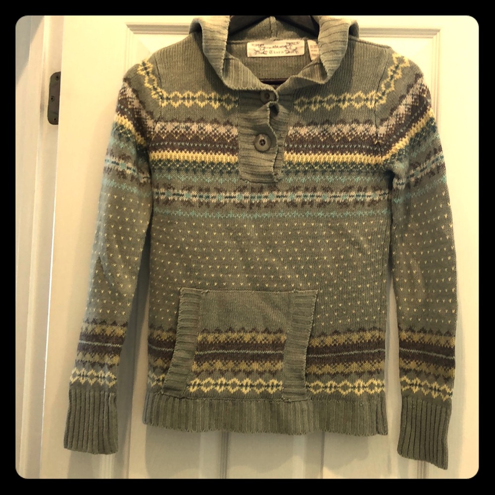 Light green sweater with hood